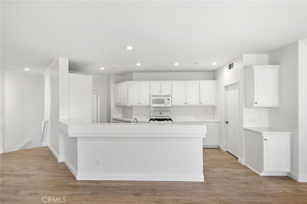 361 Summer Property Photo 7