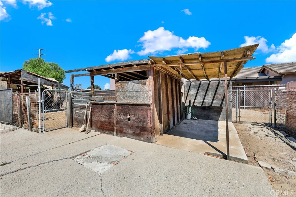 3949 Bluff Property Photo 44