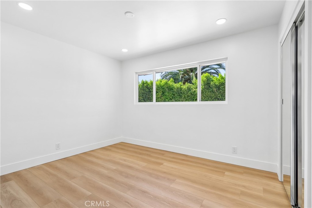 10007 Debra Ave Property Photo 19