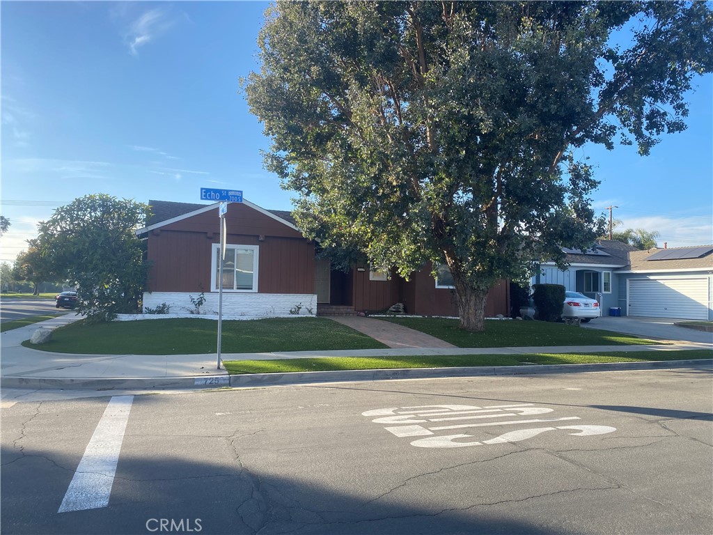 725 S Echo Property Photo 1