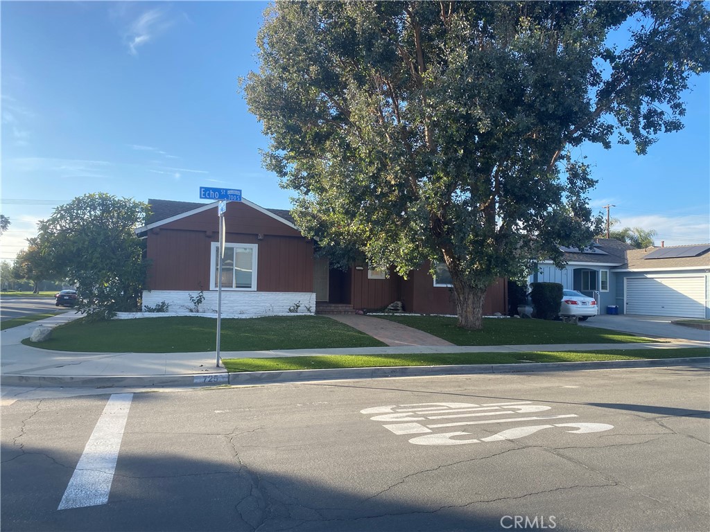 725 S Echo Property Photo 1