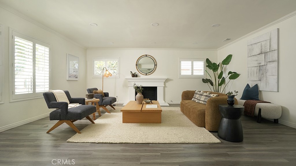 1709 Bolsa Property Photo