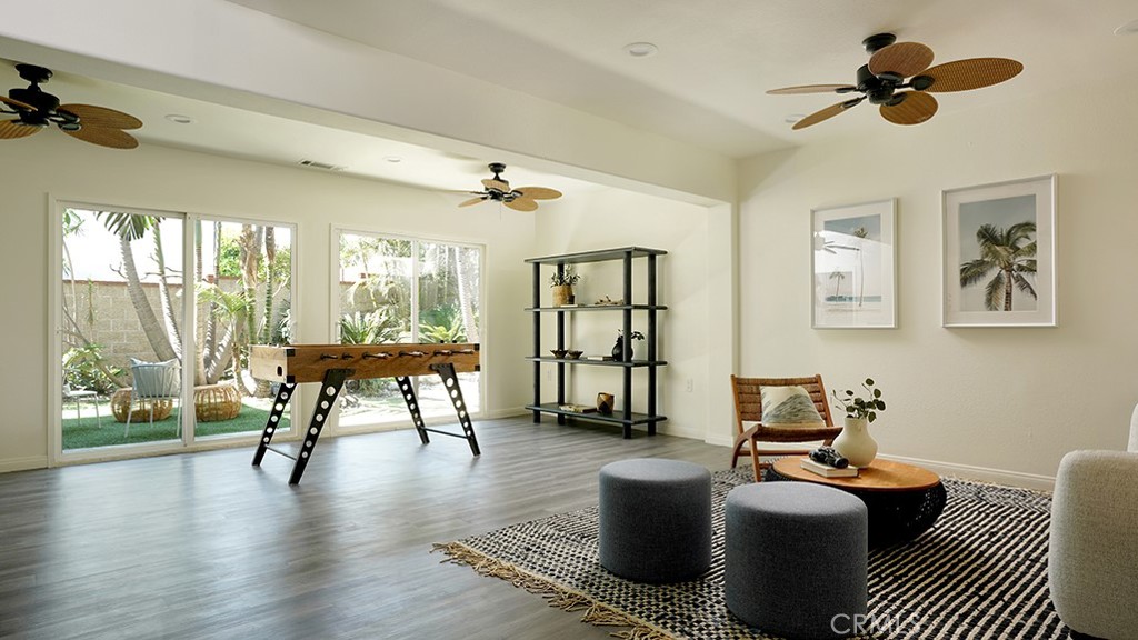 1709 Bolsa Property Photo 3