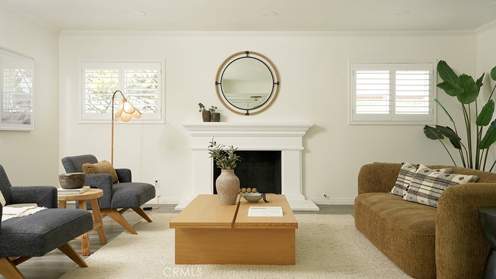 1709 Bolsa Property Photo 4