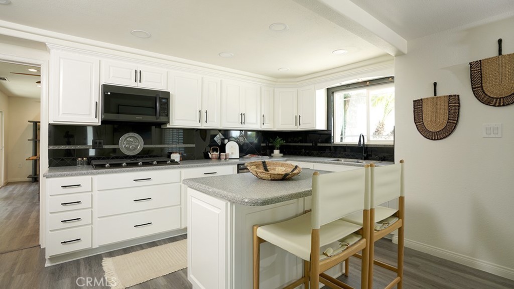 1709 Bolsa Property Photo 25