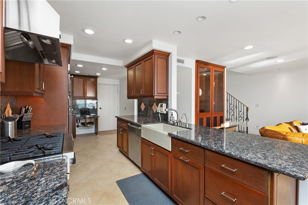 26026 Dana Bluff E W #60 Property Photo 8