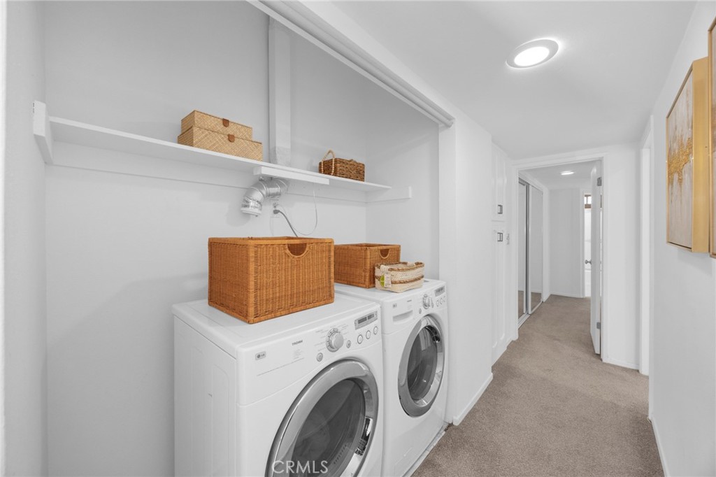 6540 Hayvenhurst Avenue 35 Property Photo 22