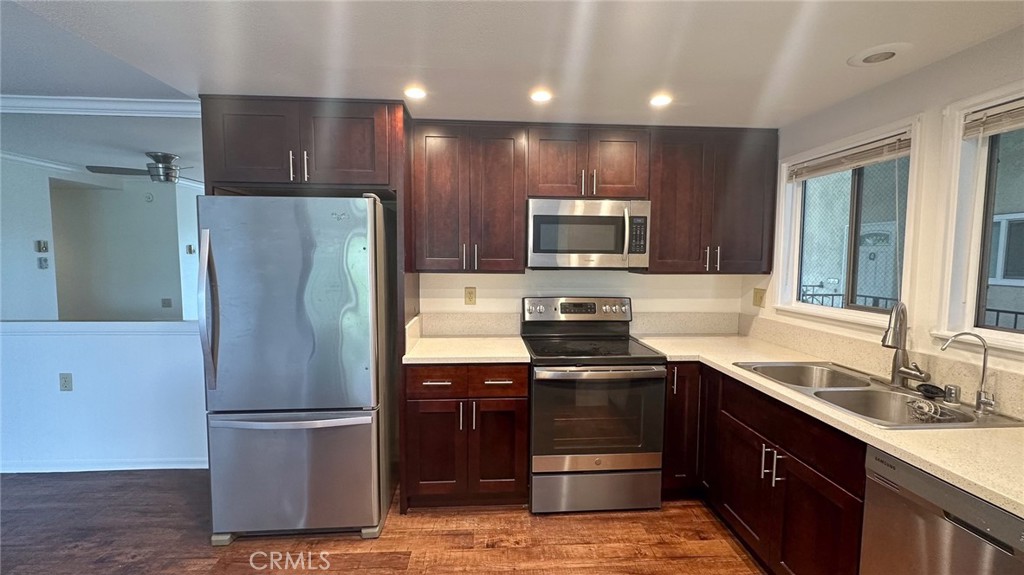 2227 Via Puerta Property Photo 4