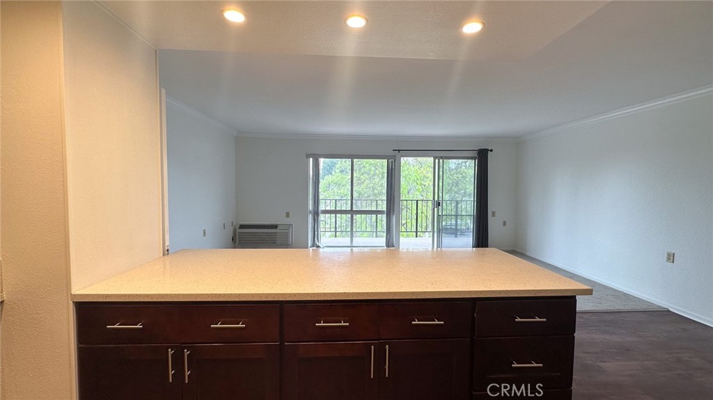 2227 Via Puerta Property Photo 7
