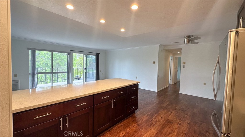 2227 Via Puerta Property Photo 8