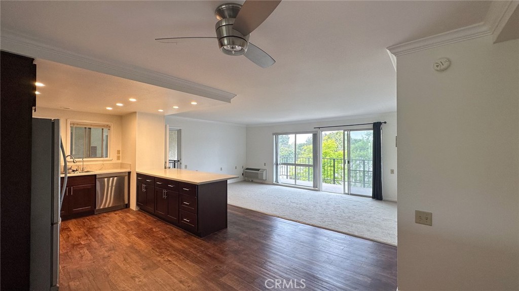 2227 Via Puerta Property Photo 11