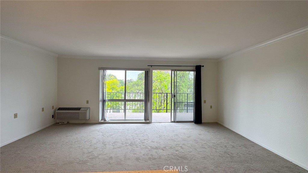 2227 Via Puerta Property Photo 12