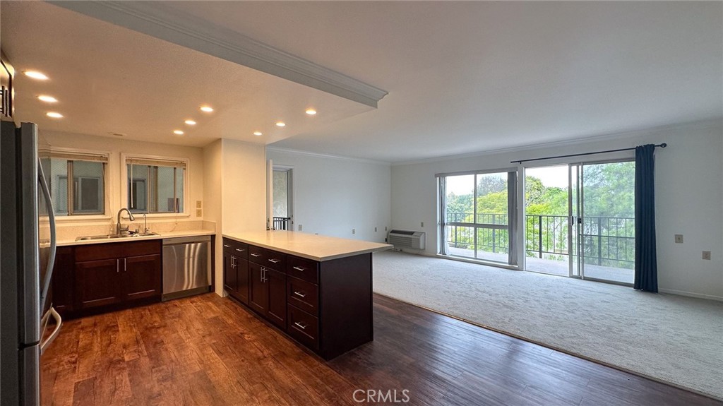 2227 Via Puerta Property Photo 13