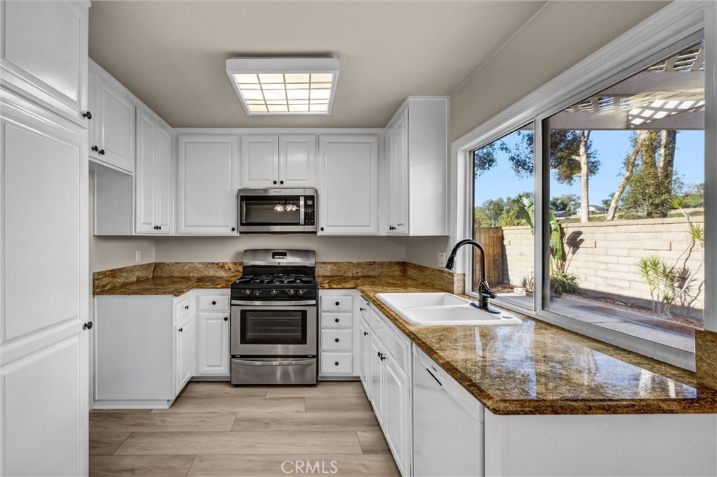 21251 Forest Meadow Property Photo 8