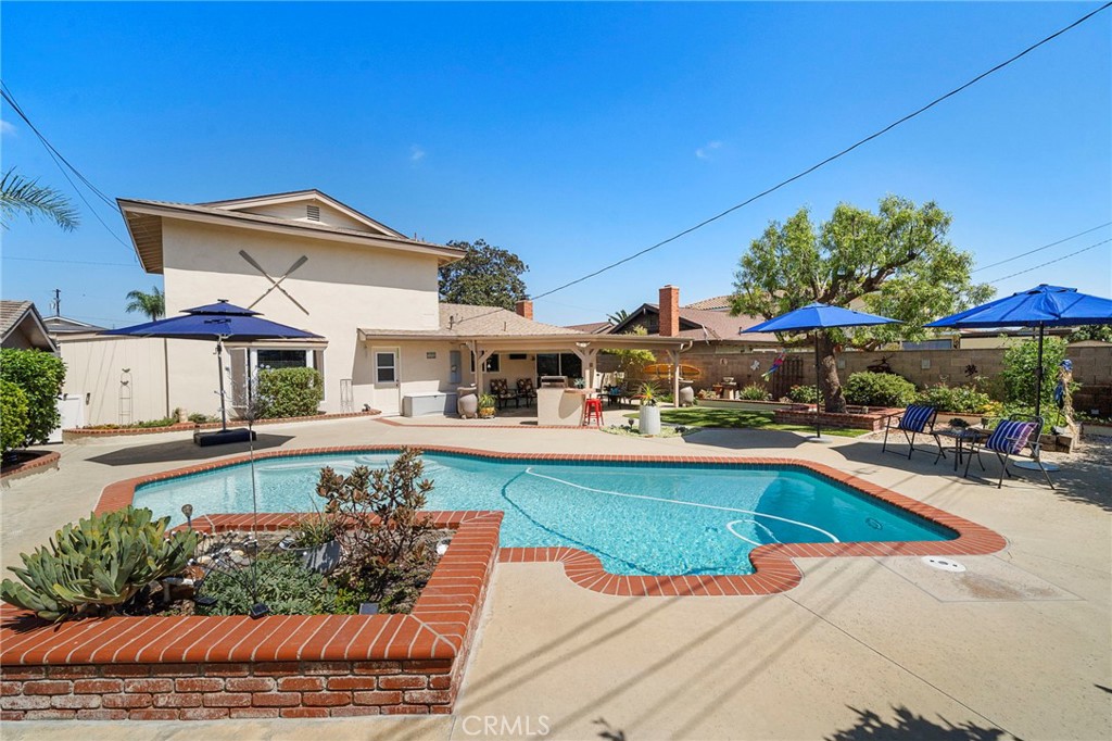 9690 Dove Circle Property Photo 2