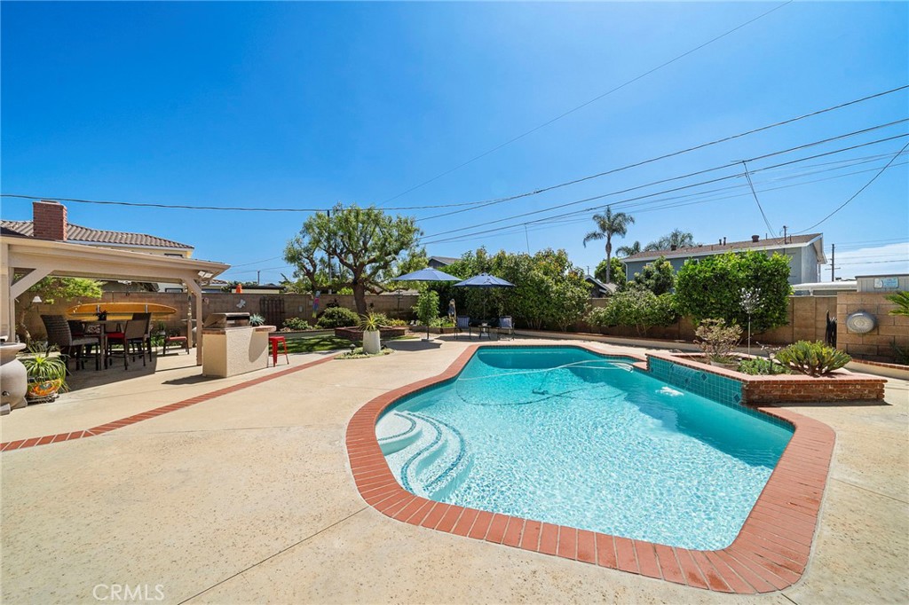 9690 Dove Circle Property Photo 3