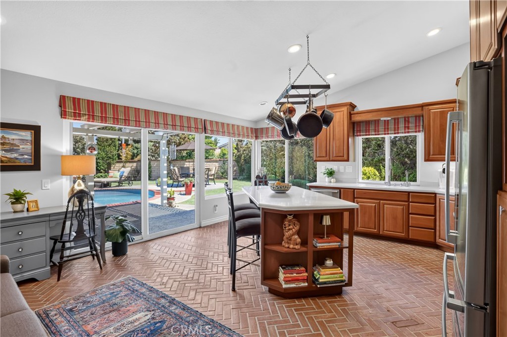 13 Calhoun Property Photo 8