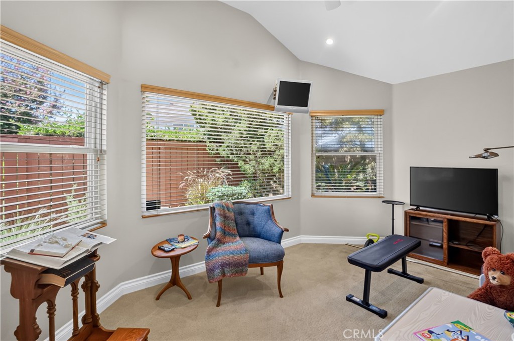 13 Calhoun Property Photo 22