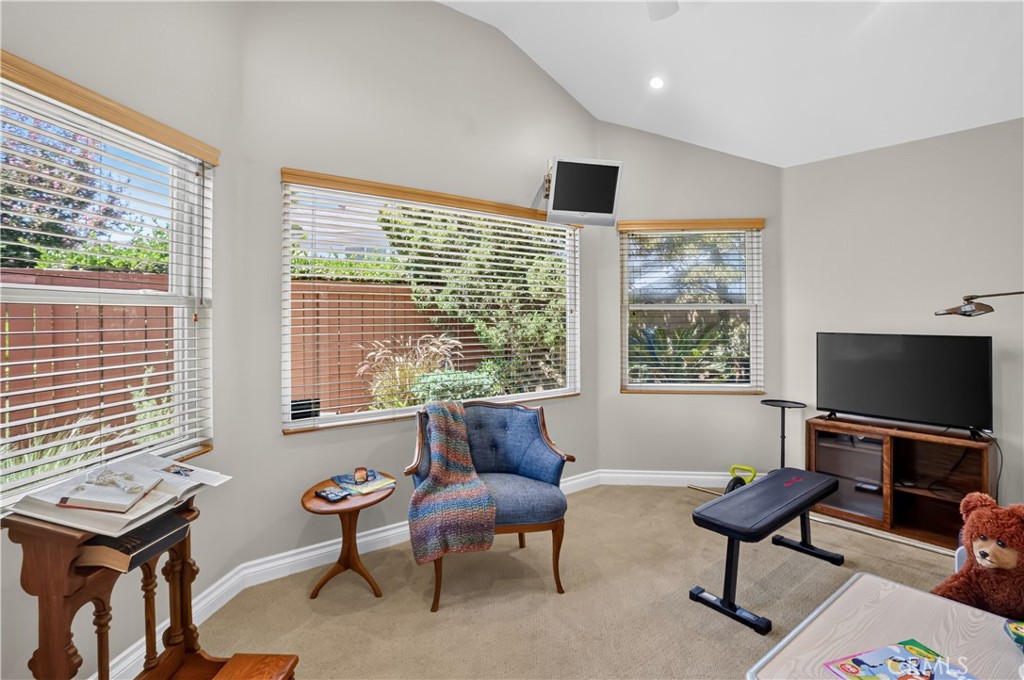 13 Calhoun Property Photo 23