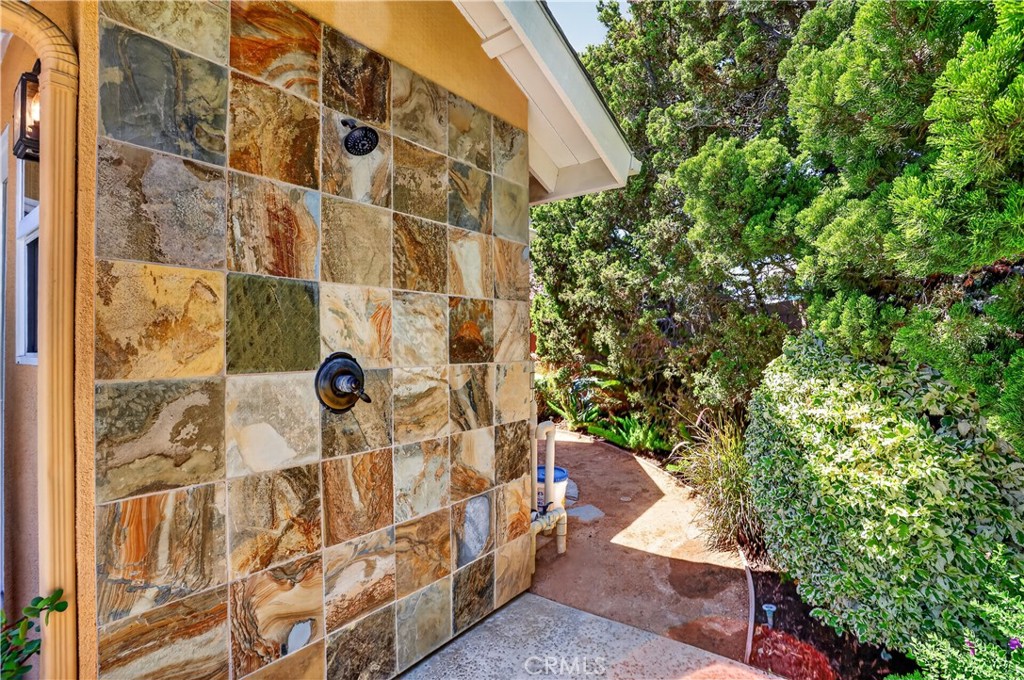 13 Calhoun Property Photo 34