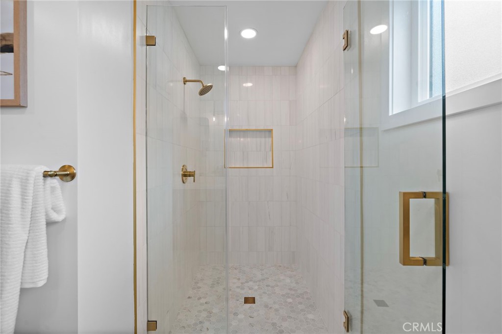 4637 Vangold Avenue Property Photo 13