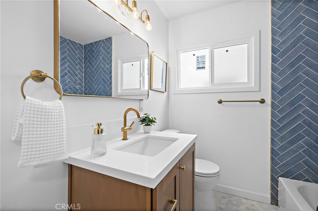 4637 Vangold Avenue Property Photo 15