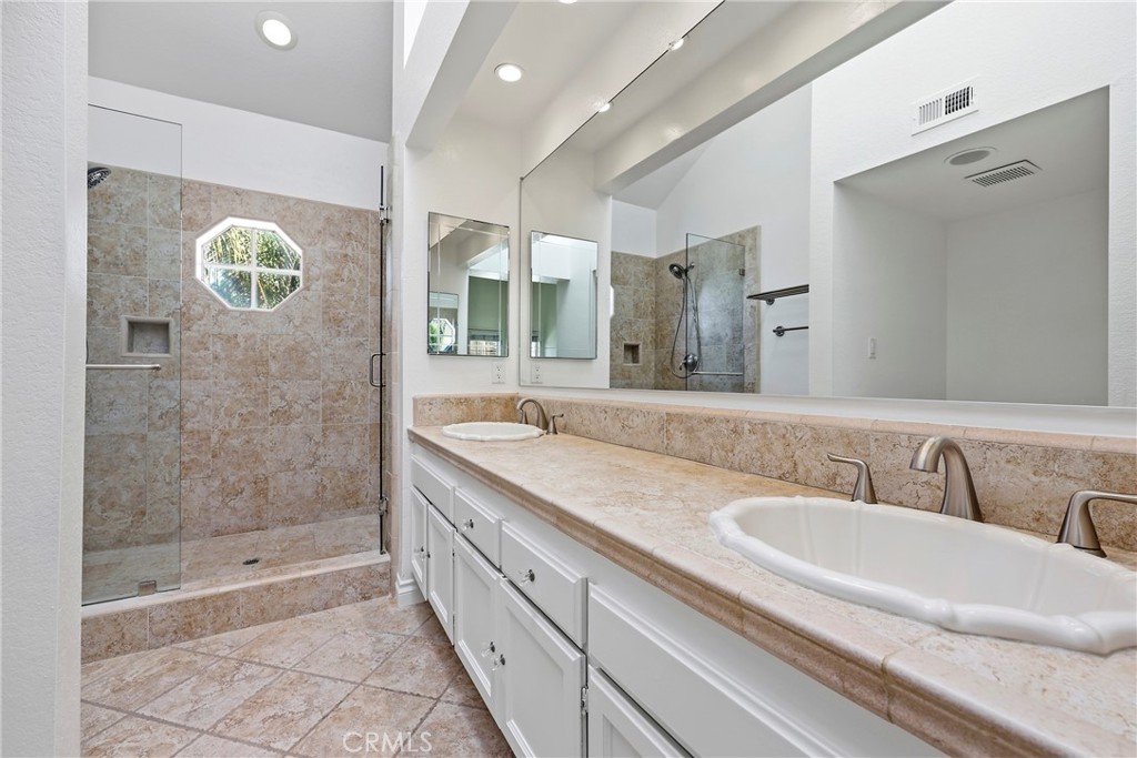 2575 Elden Avenue 3 Property Photo 19