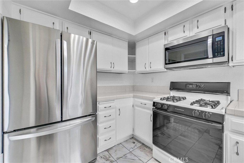 229 W Wilson Street 10 Property Photo 15
