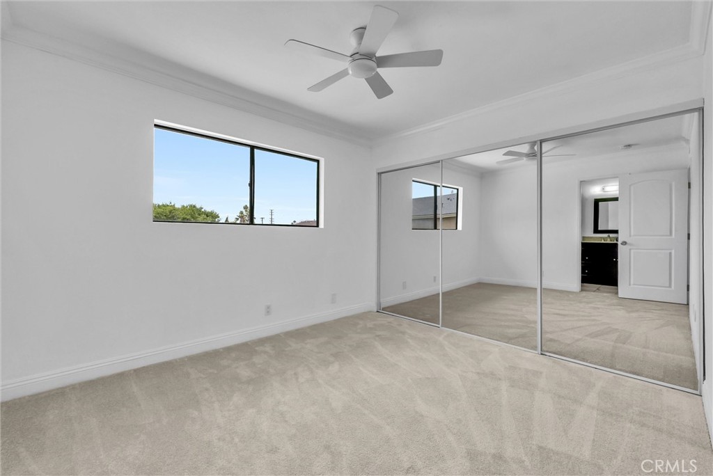 229 W Wilson Street 10 Property Photo 24