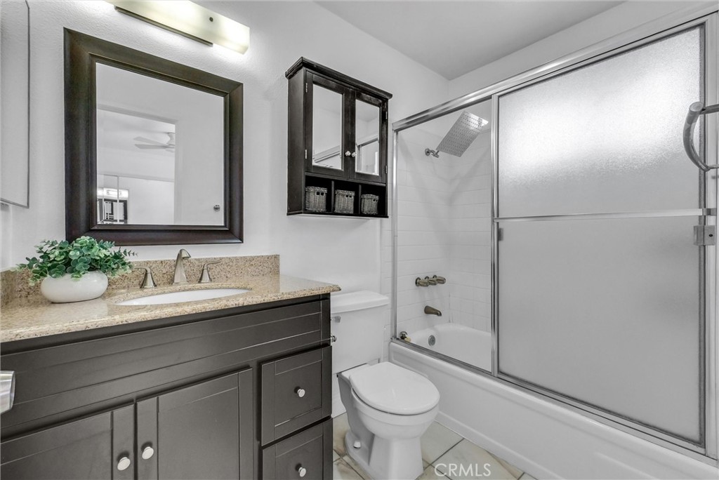229 W Wilson Street 10 Property Photo 27