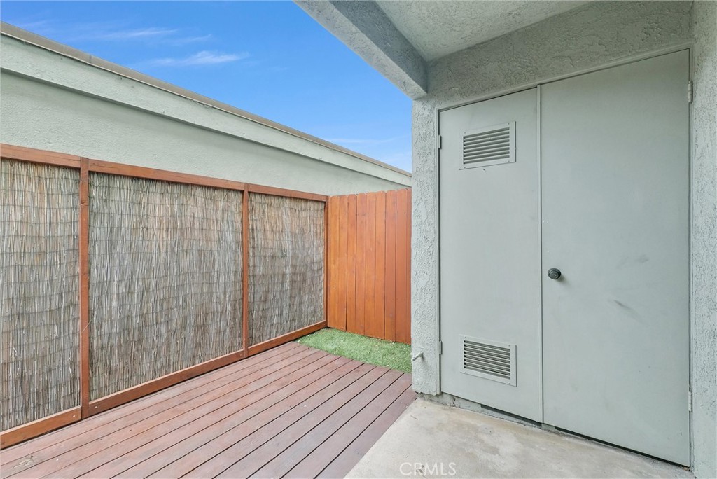 229 W Wilson Street 10 Property Photo 29