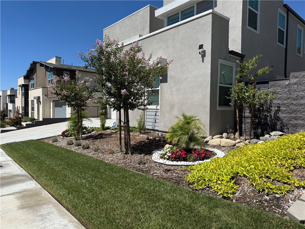 15642 Caterpillar Property Photo 4