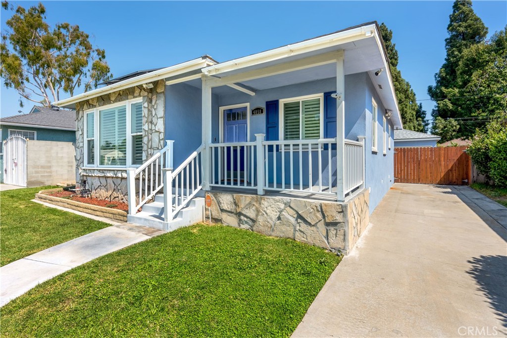 4858 Fidler Property Photo 3