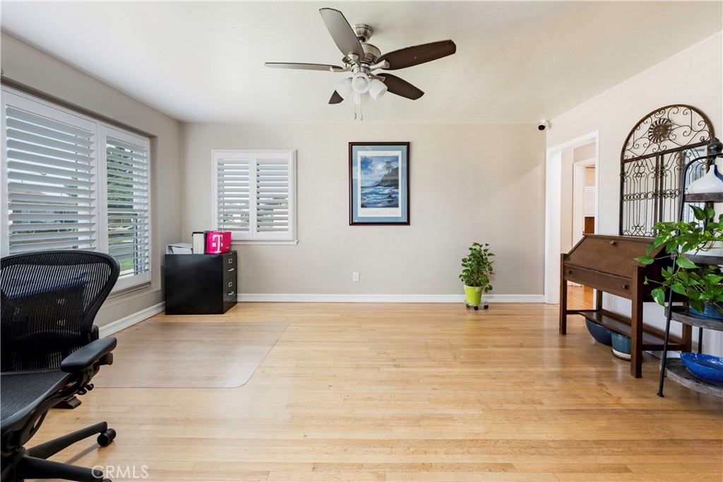 4858 Fidler Property Photo 5