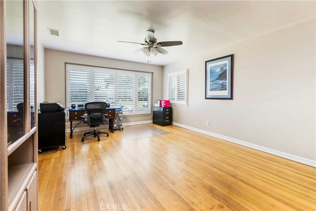 4858 Fidler Property Photo 6