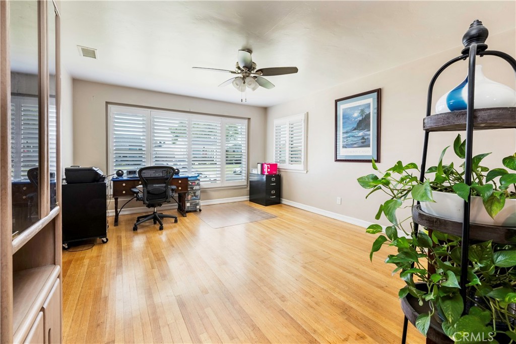4858 Fidler Property Photo 7