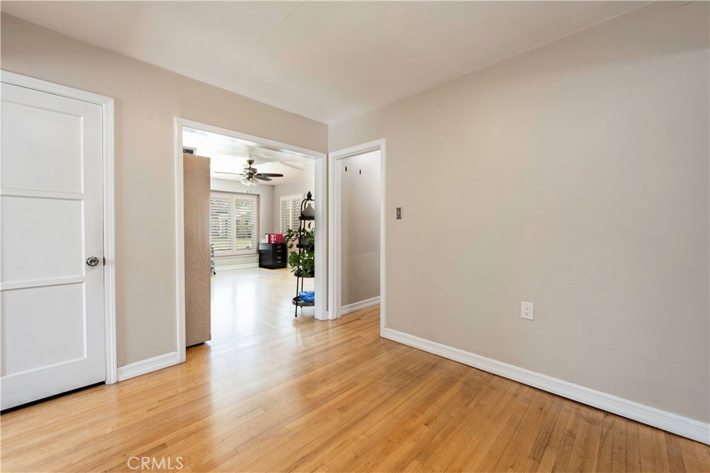 4858 Fidler Property Photo 9