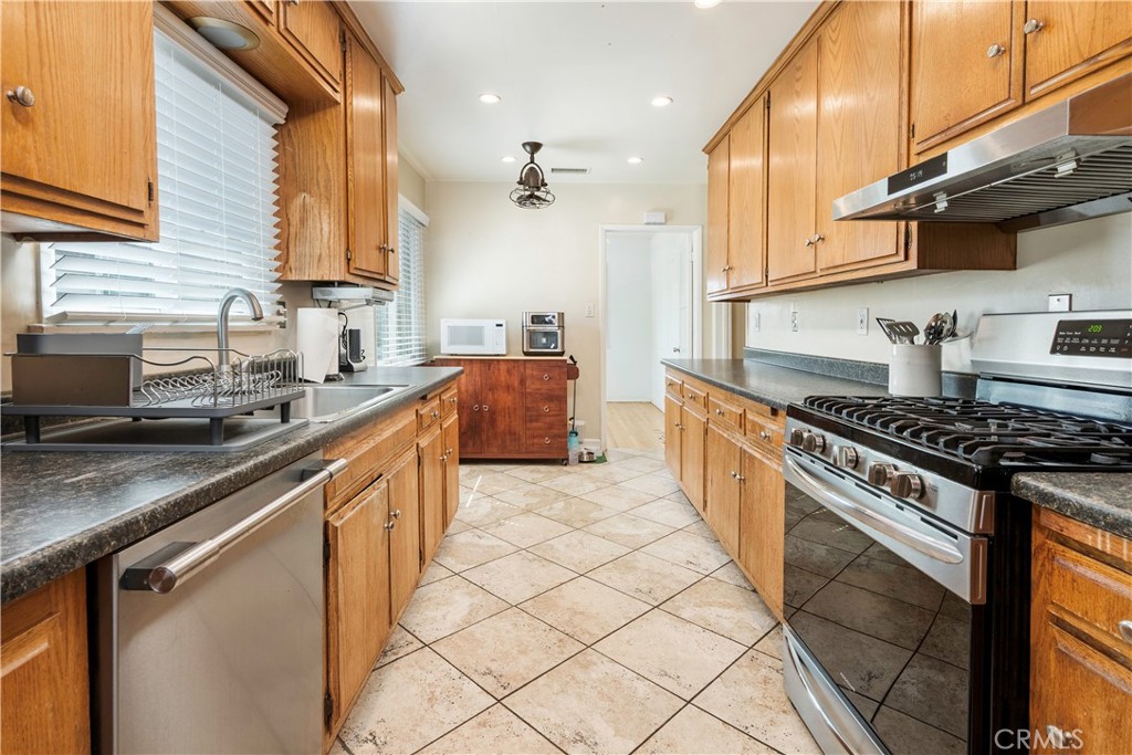 4858 Fidler Property Photo 16