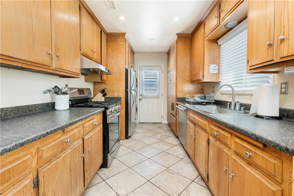 4858 Fidler Property Photo 18