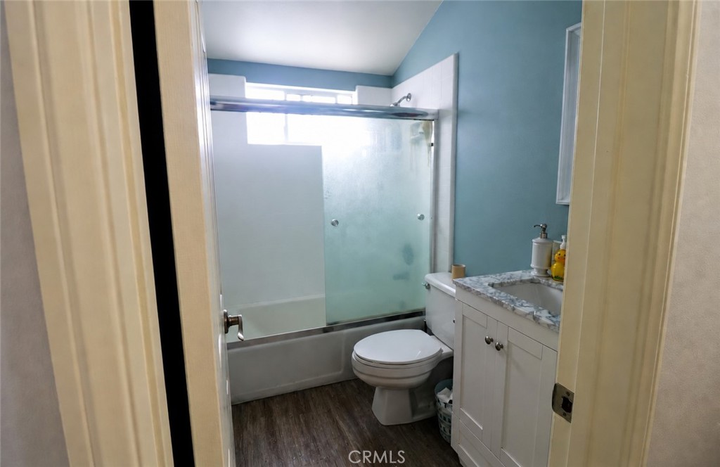512.5 Dahlia Avenue Property Photo 10