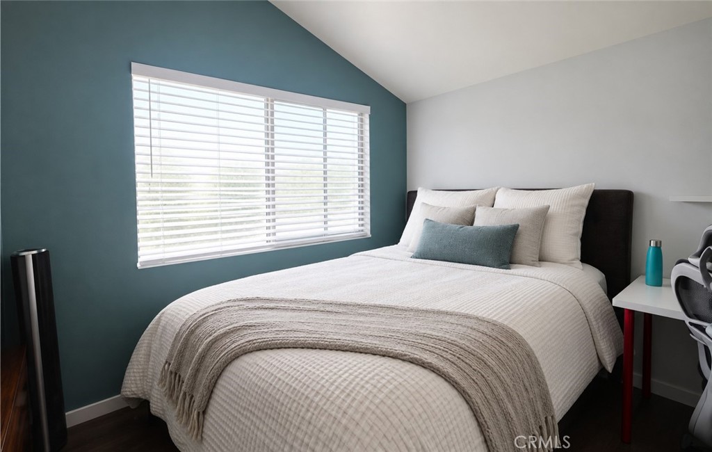 512.5 Dahlia Avenue Property Photo 12