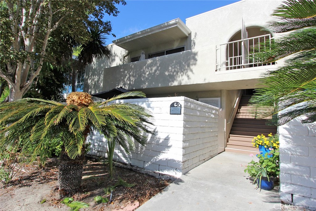 2189 Via Mariposa East C Property Photo 2