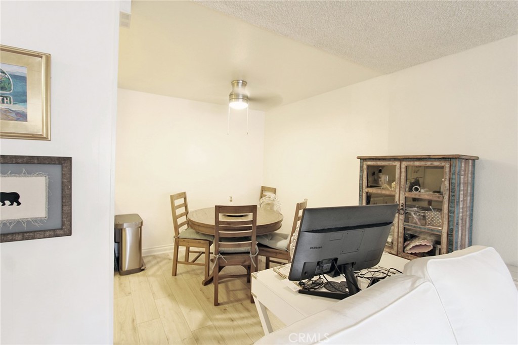 2189 Via Mariposa East C Property Photo 10