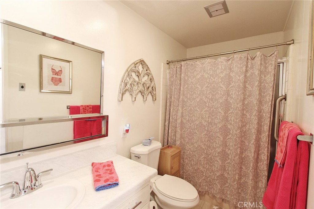 2189 Via Mariposa East C Property Photo 17