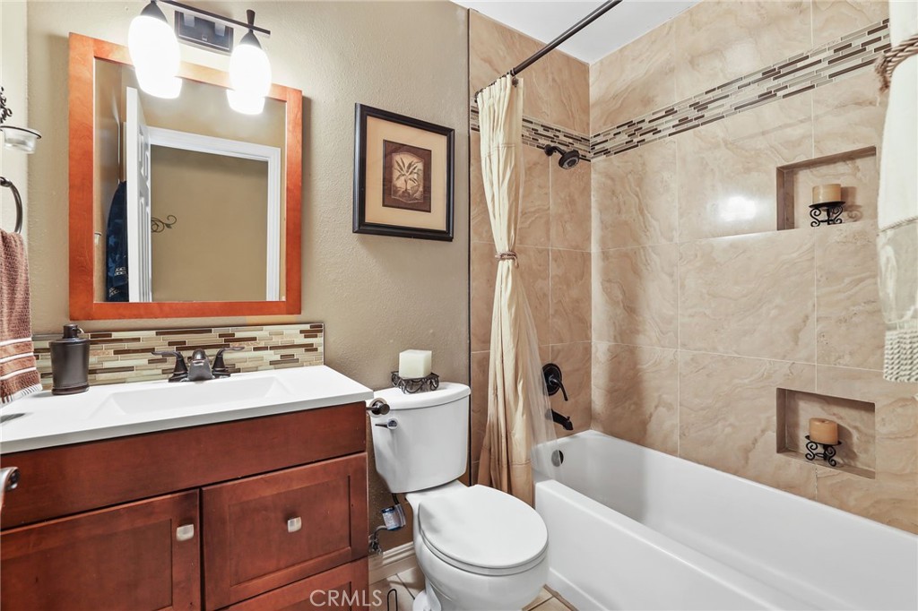 27531 Genil Property Photo 11