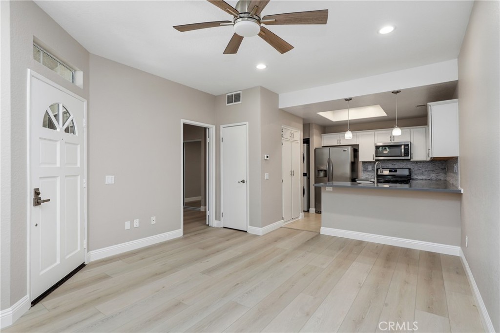 89 Castano Property Photo 5