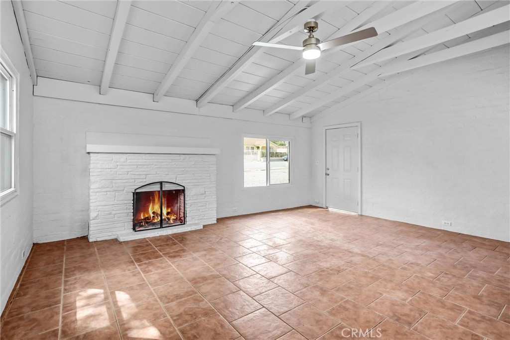 832 N Almond Way Property Photo 7