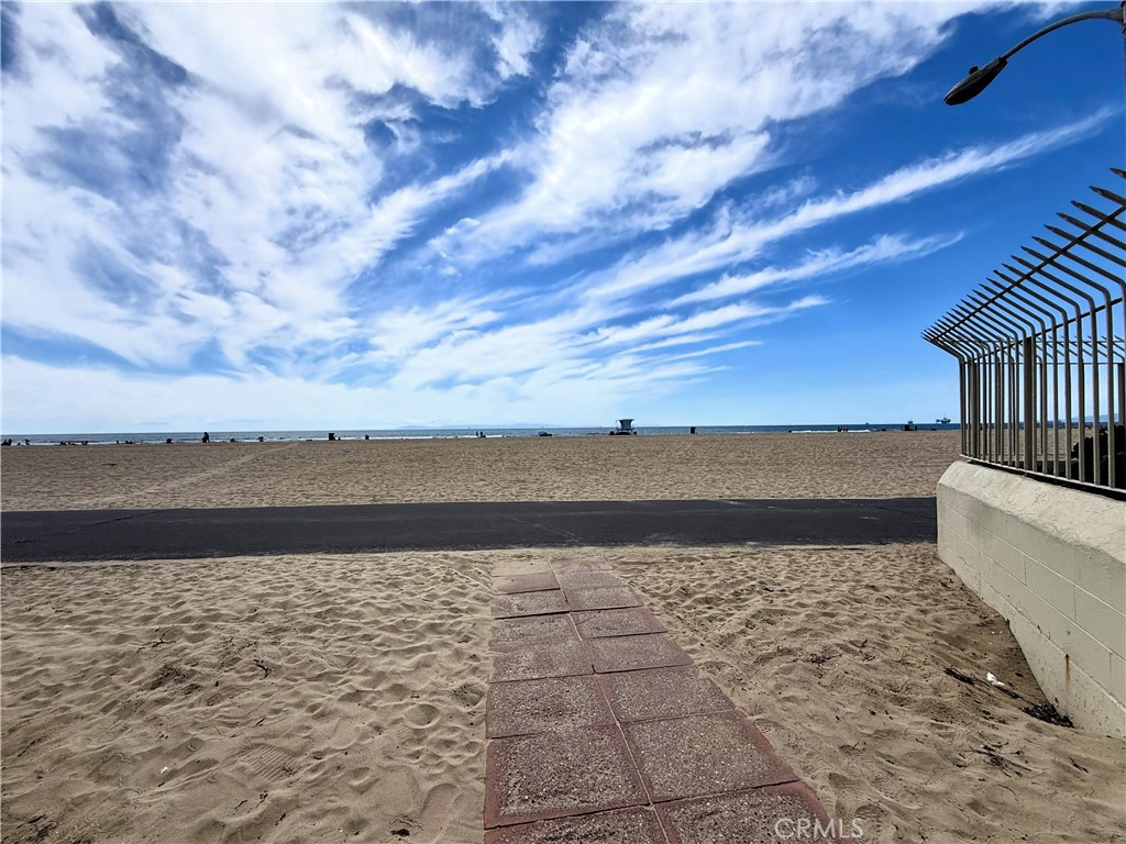 711 Pacific Coast 106 Property Photo 5