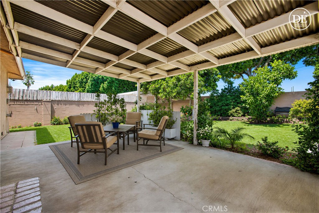 1911 W Palm Property Photo 20