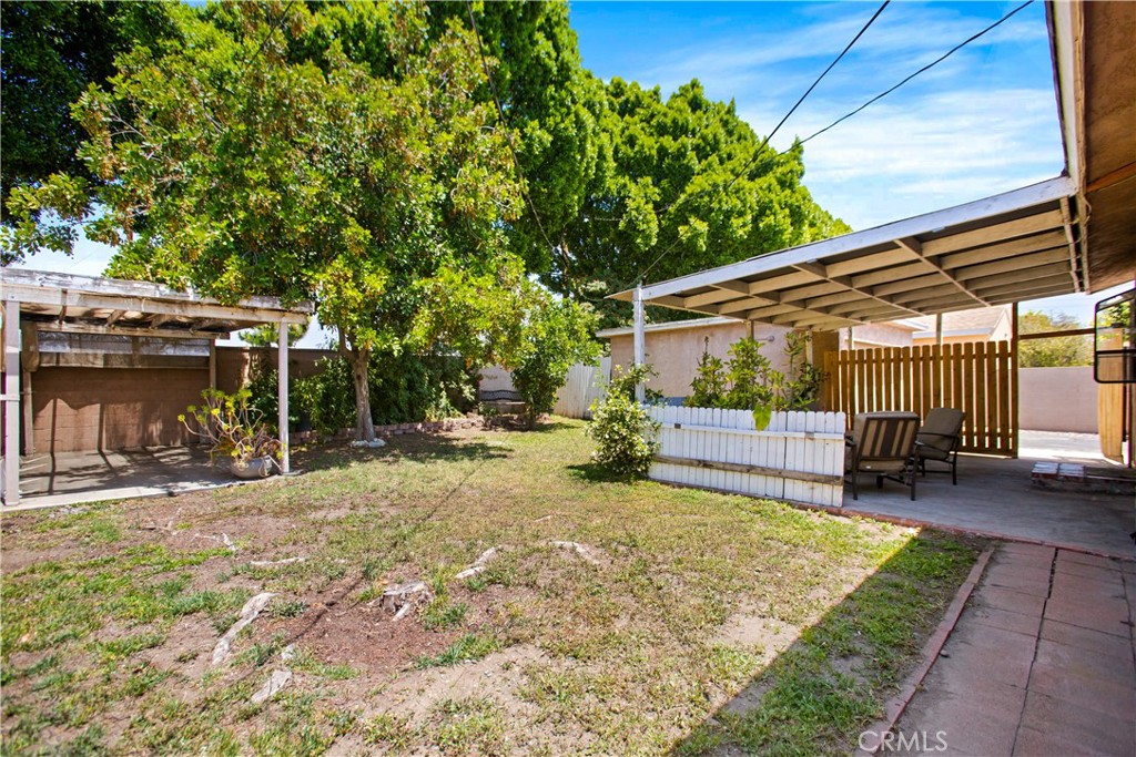 1911 W Palm Property Photo 26